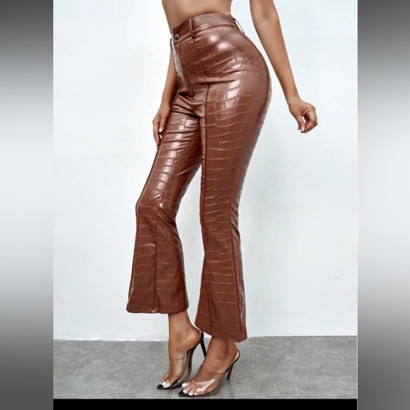 CROCODILE LEATHER PANTS - Picture 3 of 6